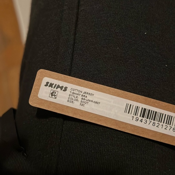 SKIMS Black Bra - Picture 3 of 3